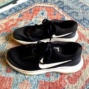 Nike size 6 shoes